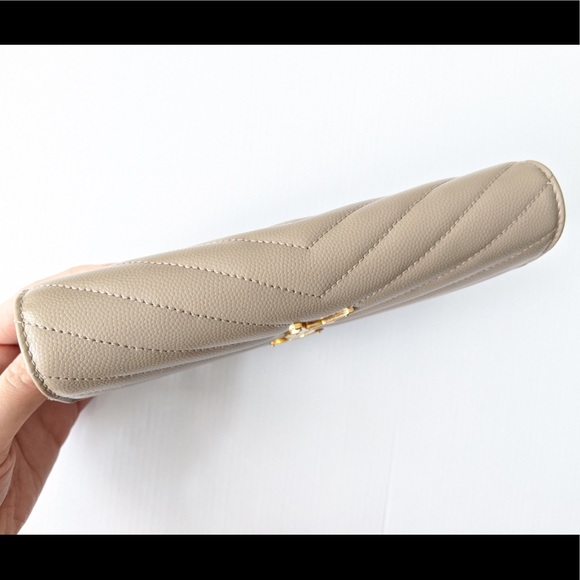 Authentic Yves Saint Laurent wallet - Picture 10 of 16